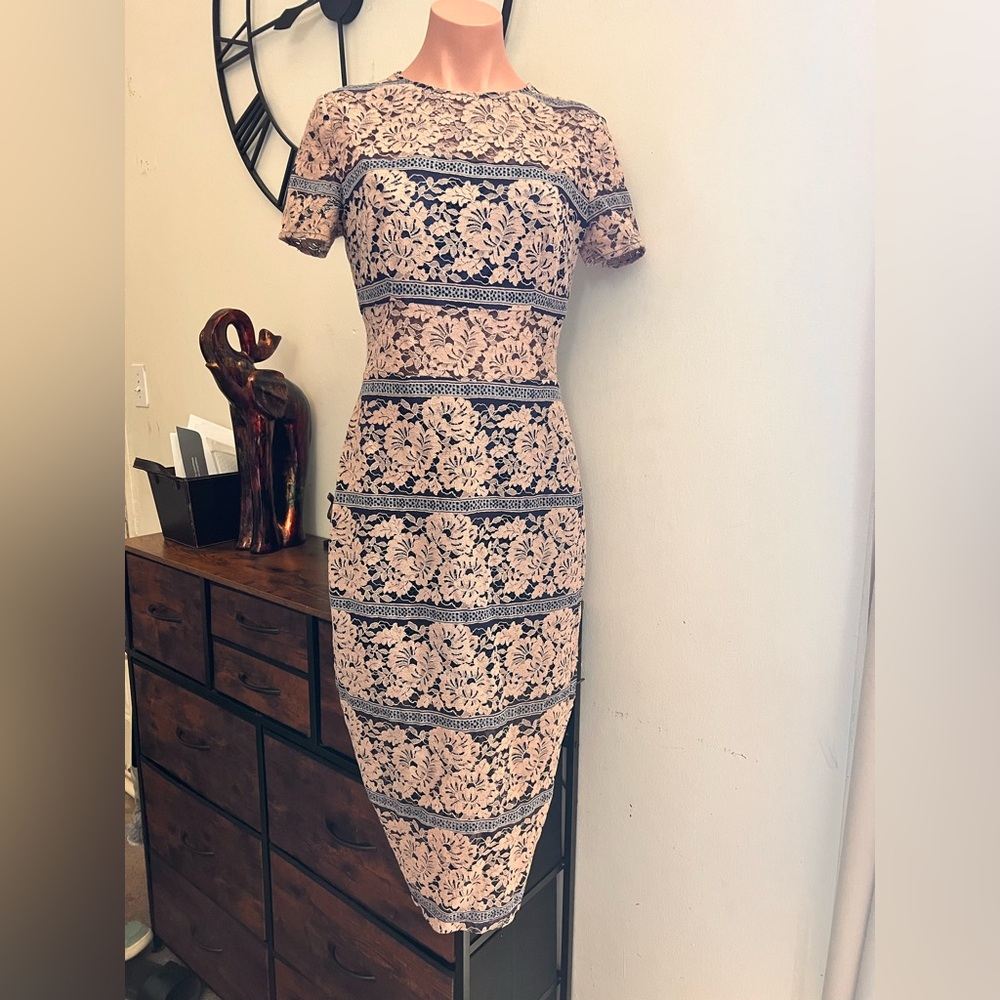 # 119 Elegant Lace Floral Dress